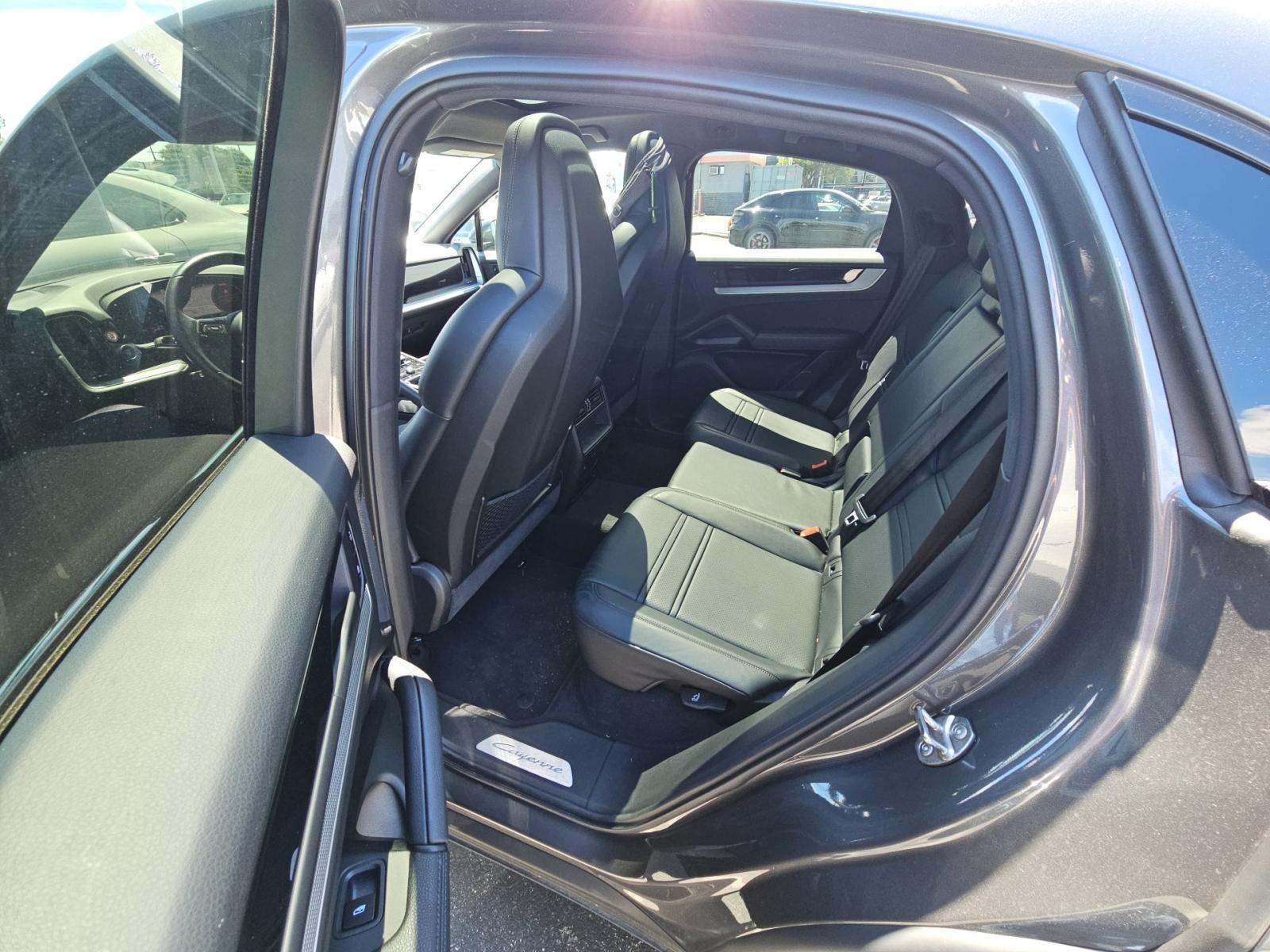 2025 Porsche Cayenne Base AWD