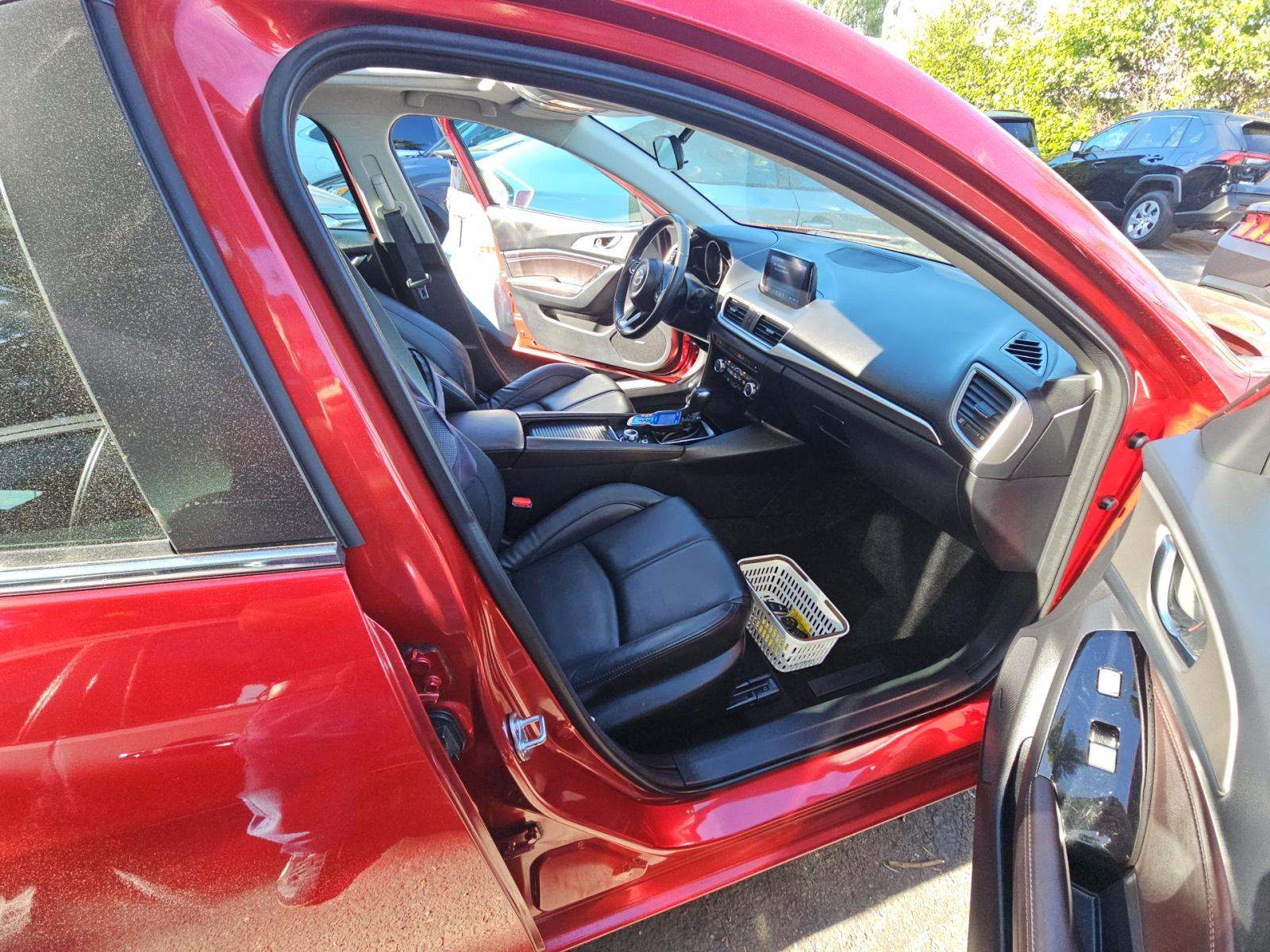 2018 MAZDA MAZDA3 Touring FWD