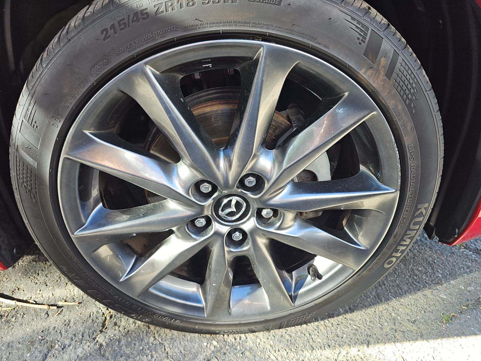 2018 MAZDA MAZDA3 Touring FWD