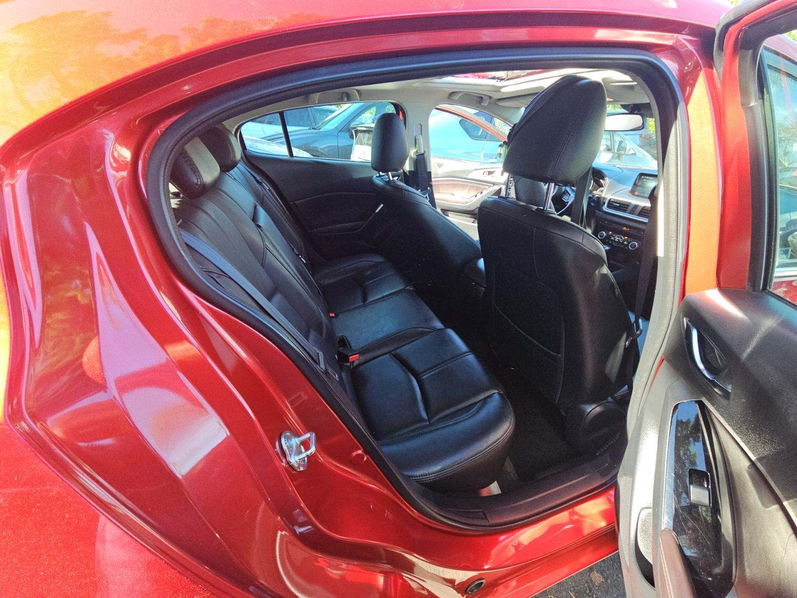 2018 MAZDA MAZDA3 Touring FWD