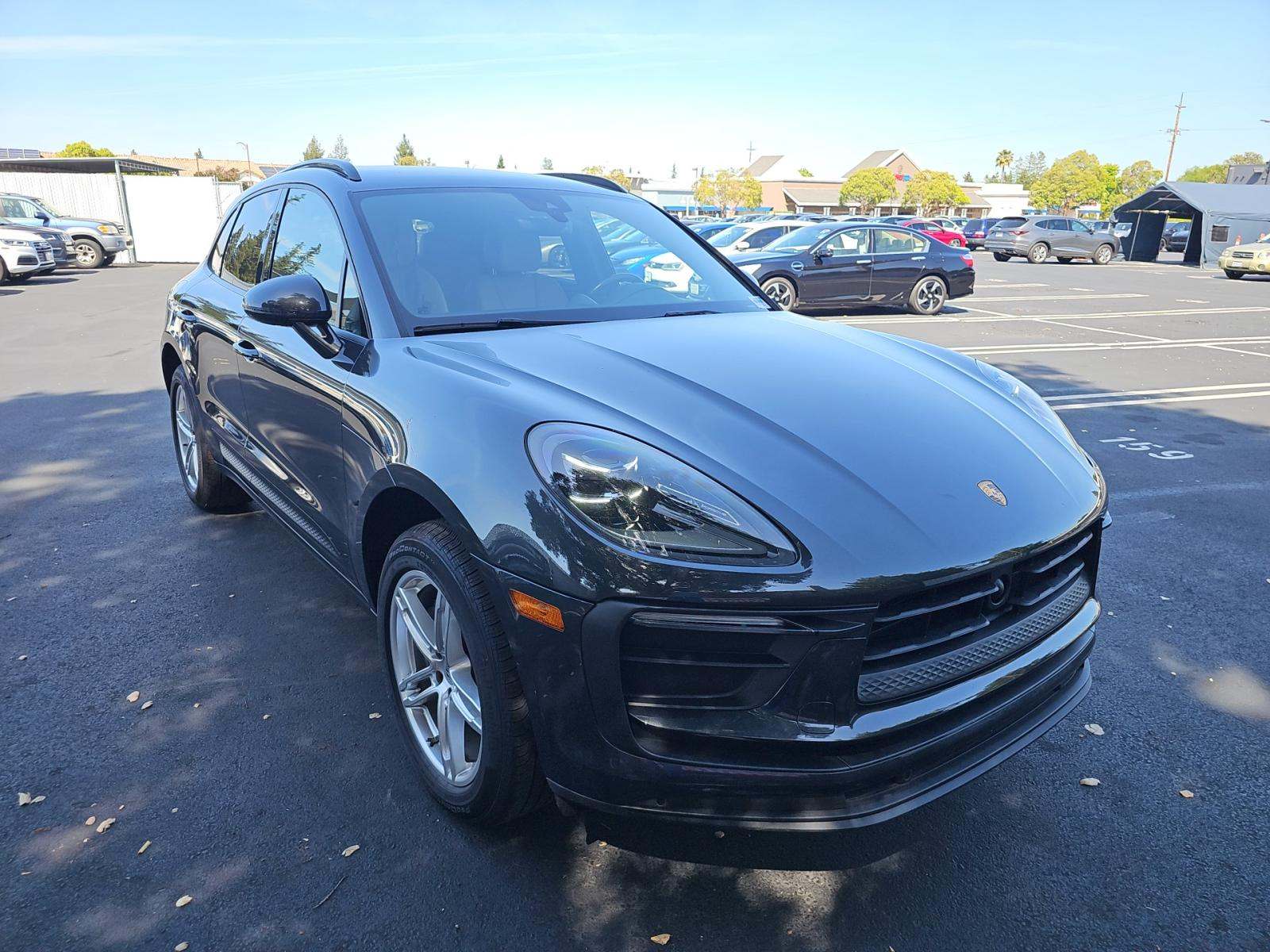 2024 Porsche Macan Base AWD