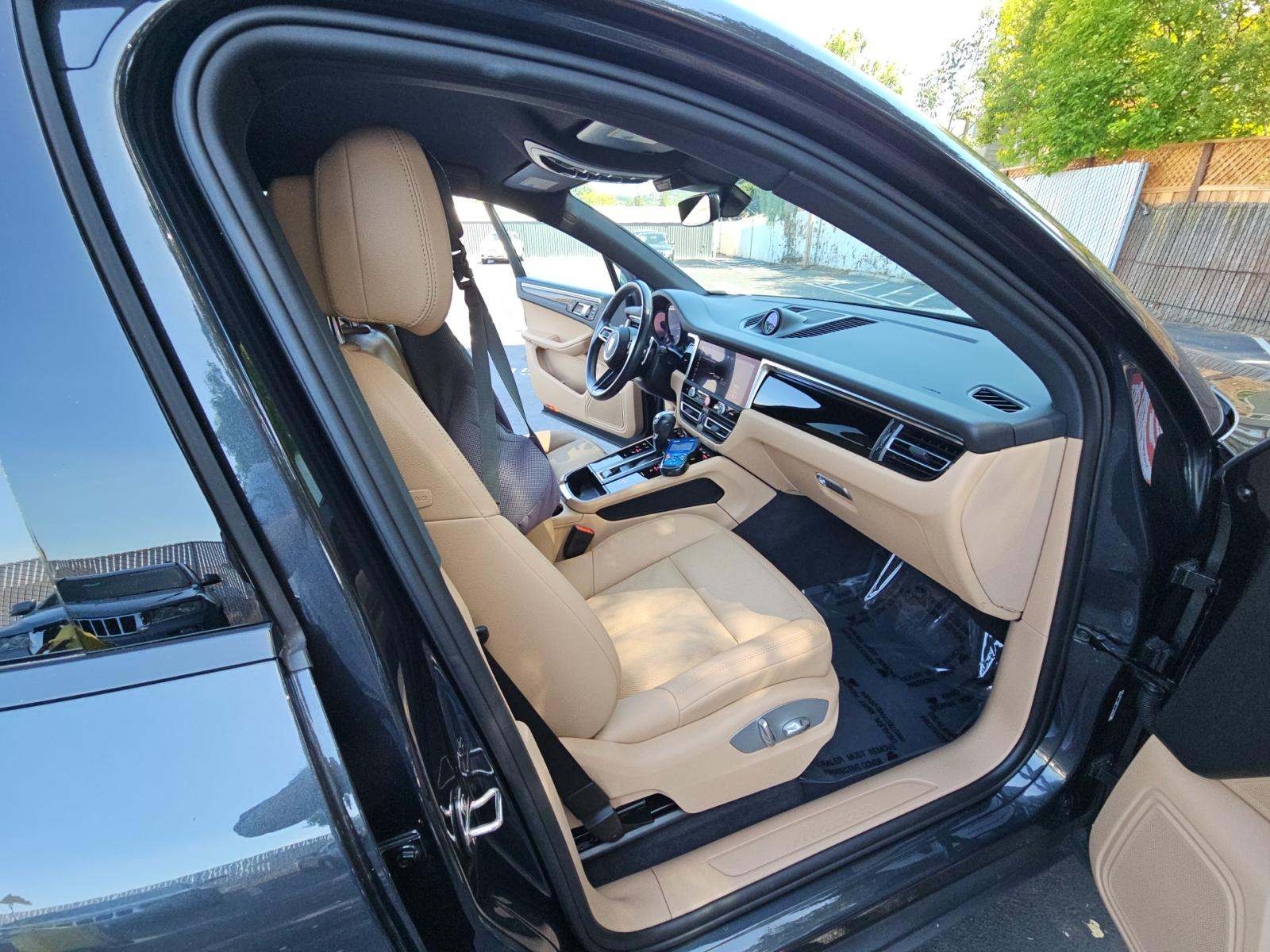 2024 Porsche Macan Base AWD