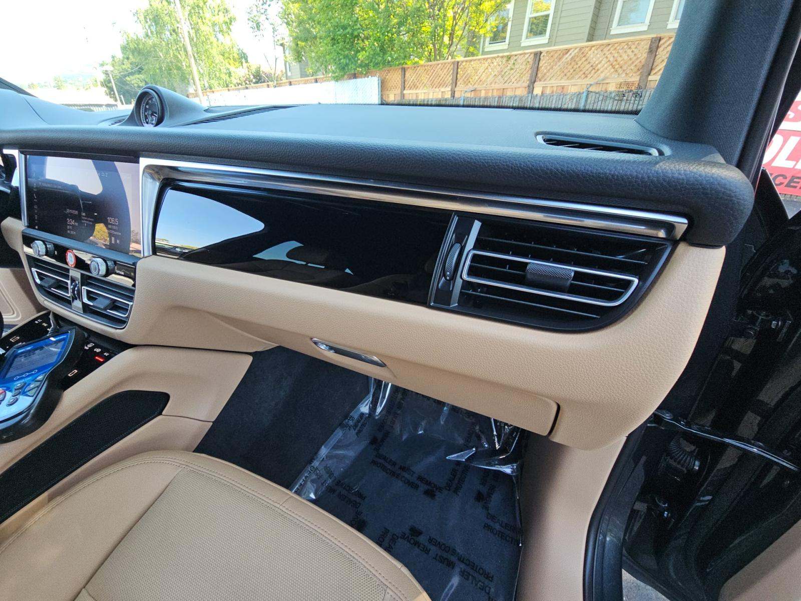 2024 Porsche Macan Base AWD