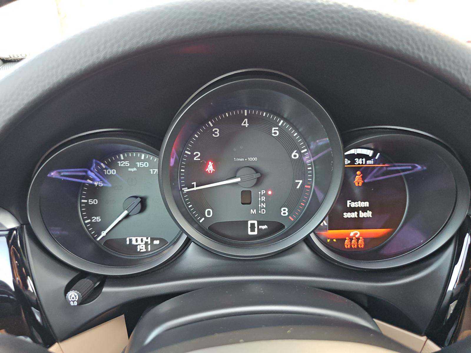 2024 Porsche Macan Base AWD