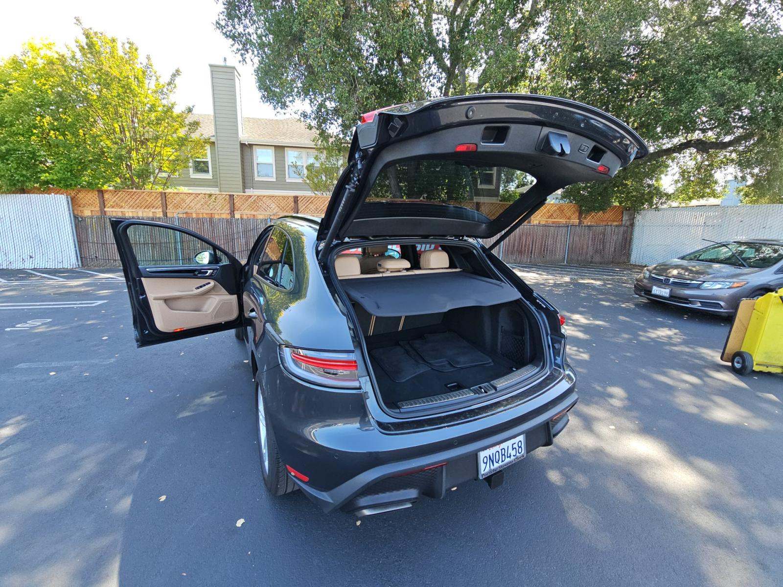 2024 Porsche Macan Base AWD