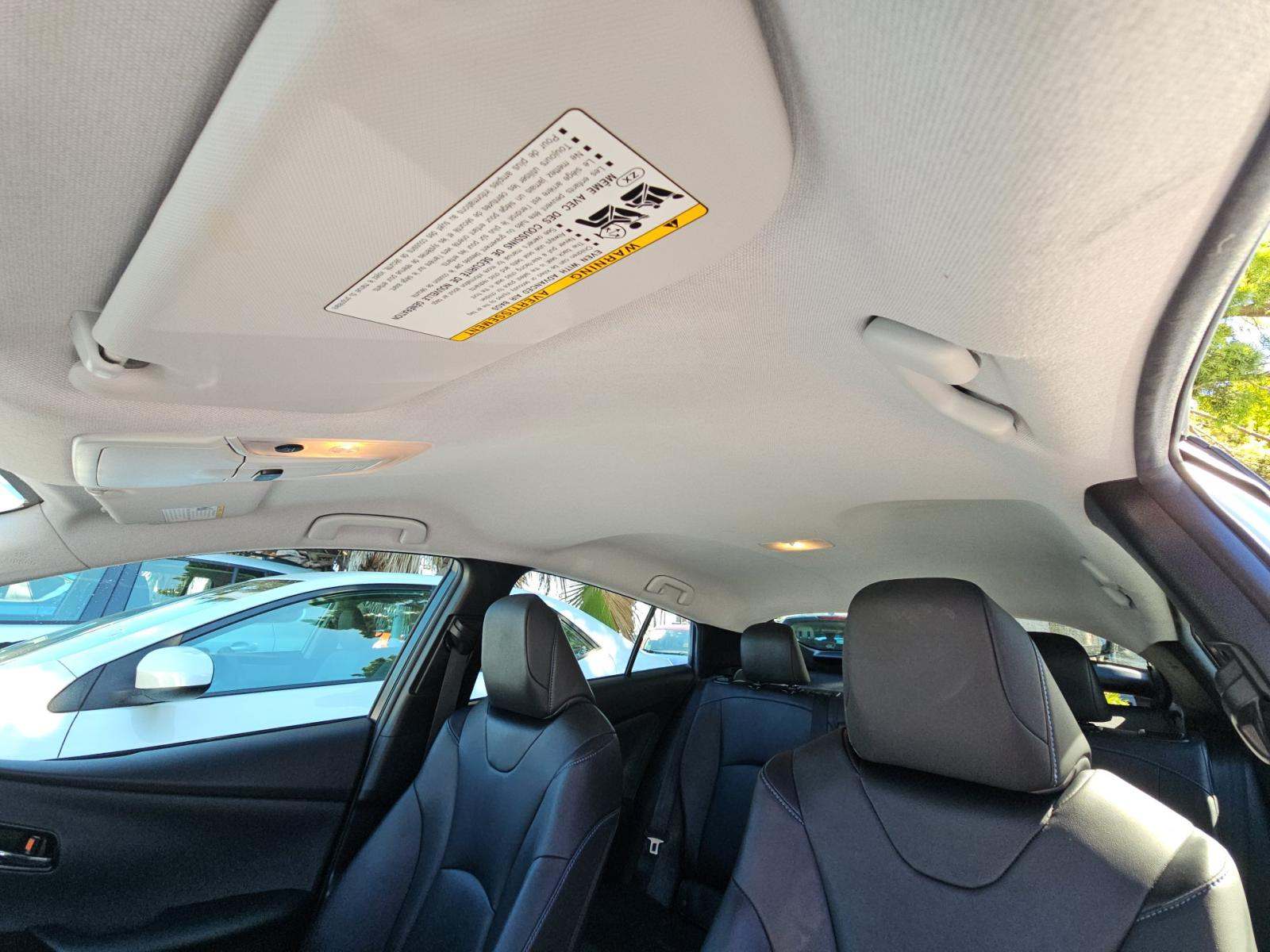 2016 Toyota Prius Three Touring FWD