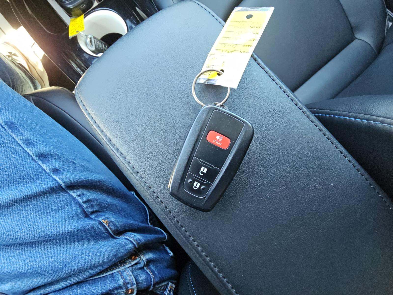 2016 Toyota Prius Three Touring FWD