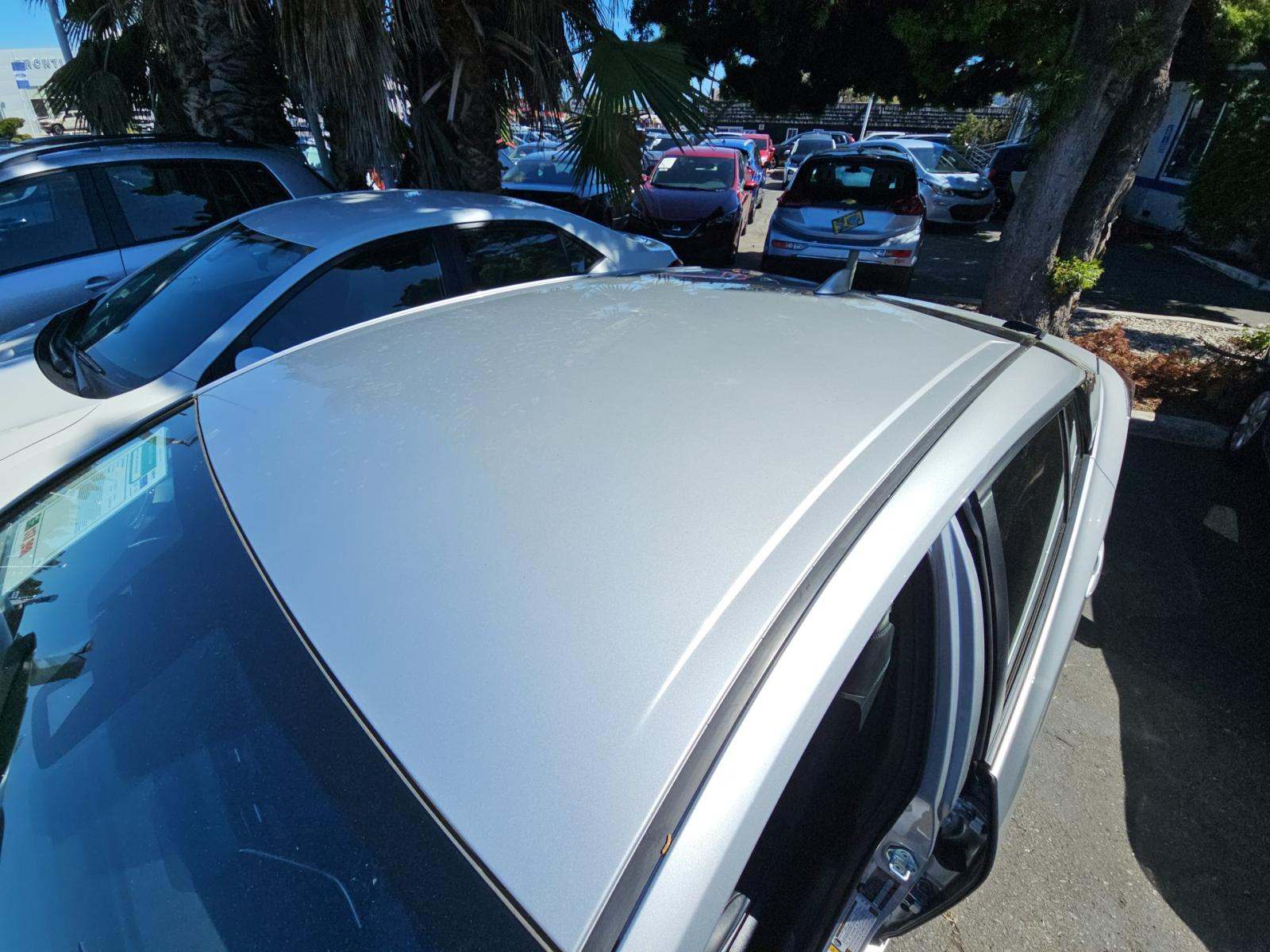 2016 Toyota Prius Three Touring FWD