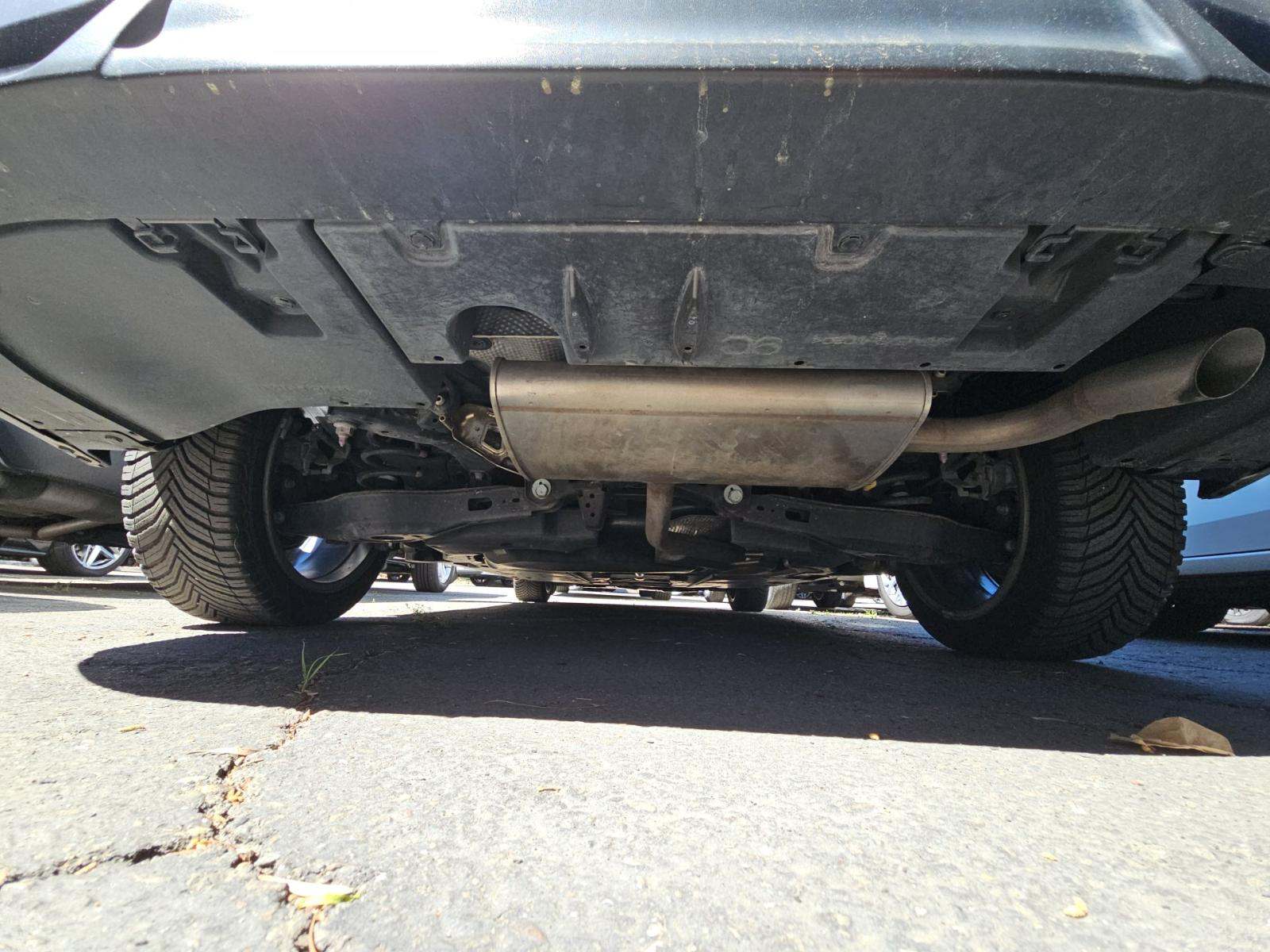 2016 Toyota Prius Three Touring FWD