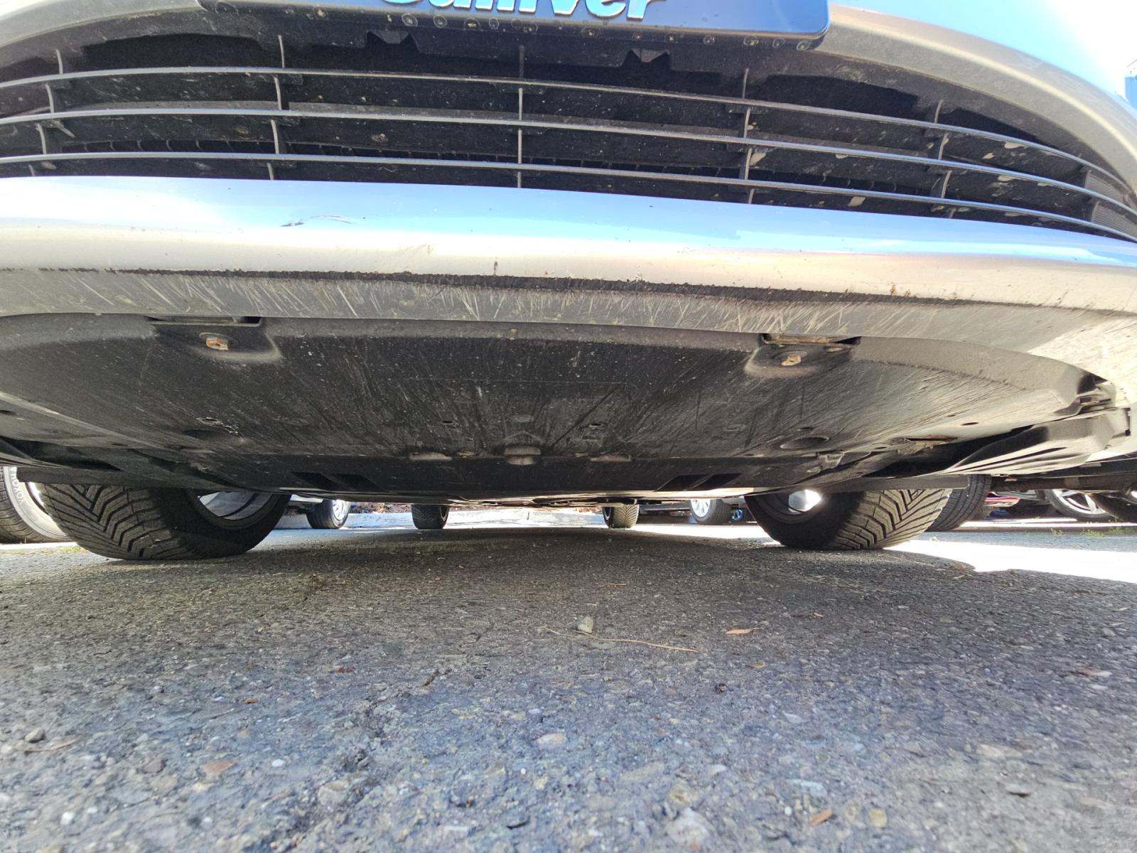 2016 Toyota Prius Three Touring FWD