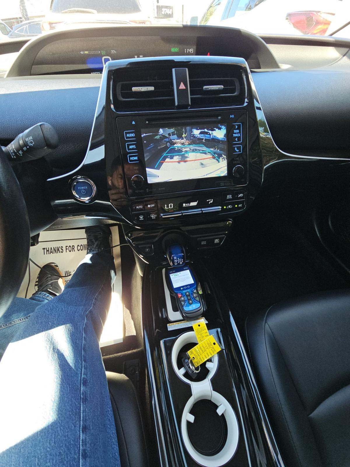 2016 Toyota Prius Three Touring FWD