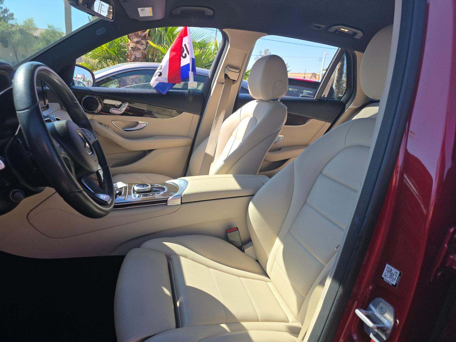 2018 Mercedes-Benz GLC GLC 300 RWD