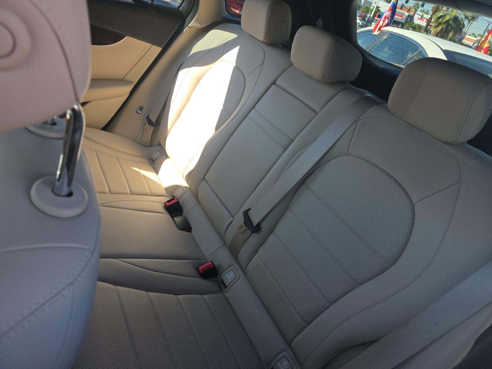 2018 Mercedes-Benz GLC GLC 300 RWD