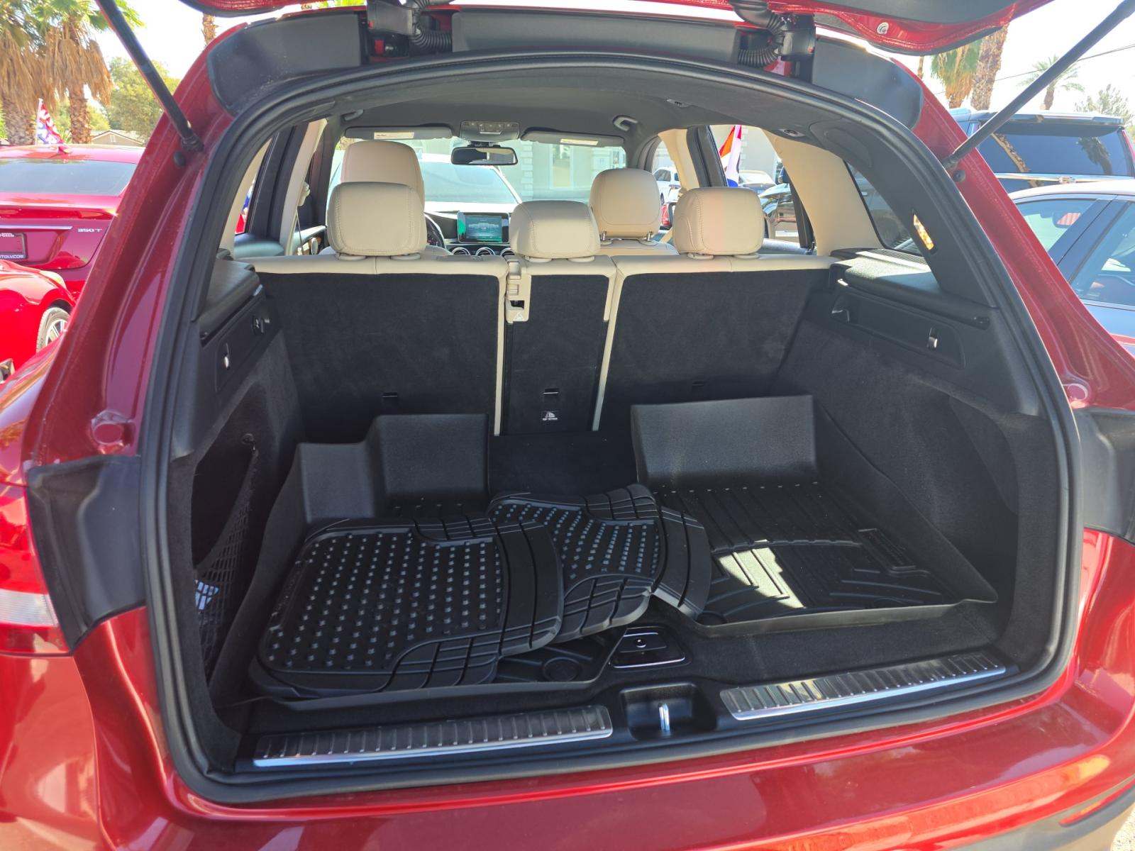 2018 Mercedes-Benz GLC GLC 300 RWD