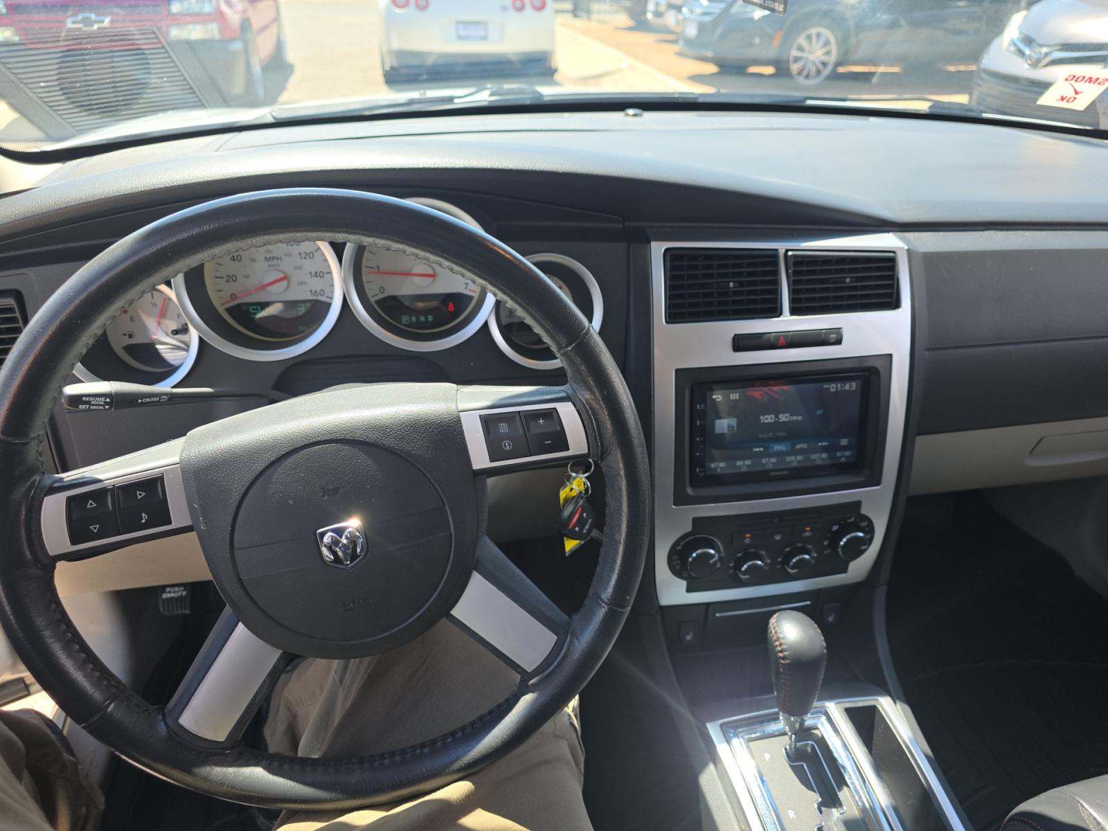 DODGE CHALLENGER - 6