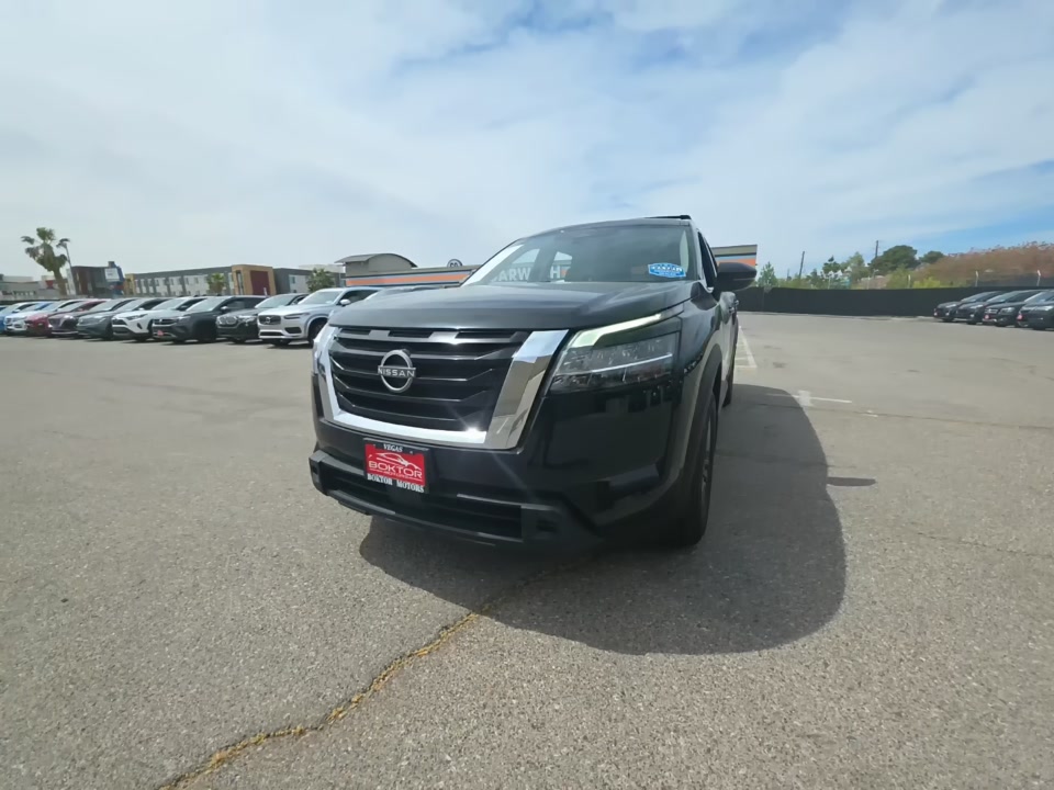 2022 Nissan Pathfinder SV FWD