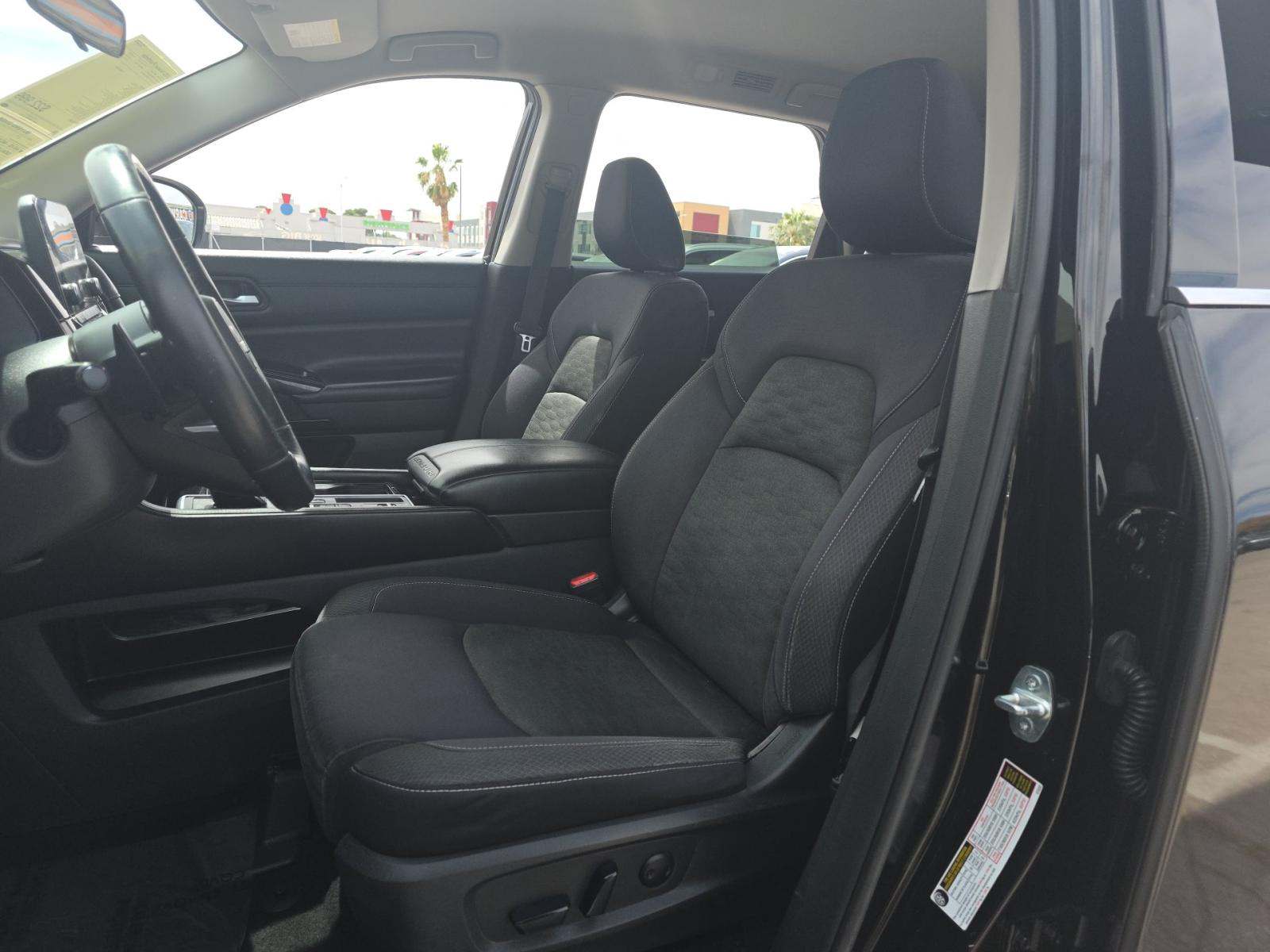 2022 Nissan Pathfinder SV FWD