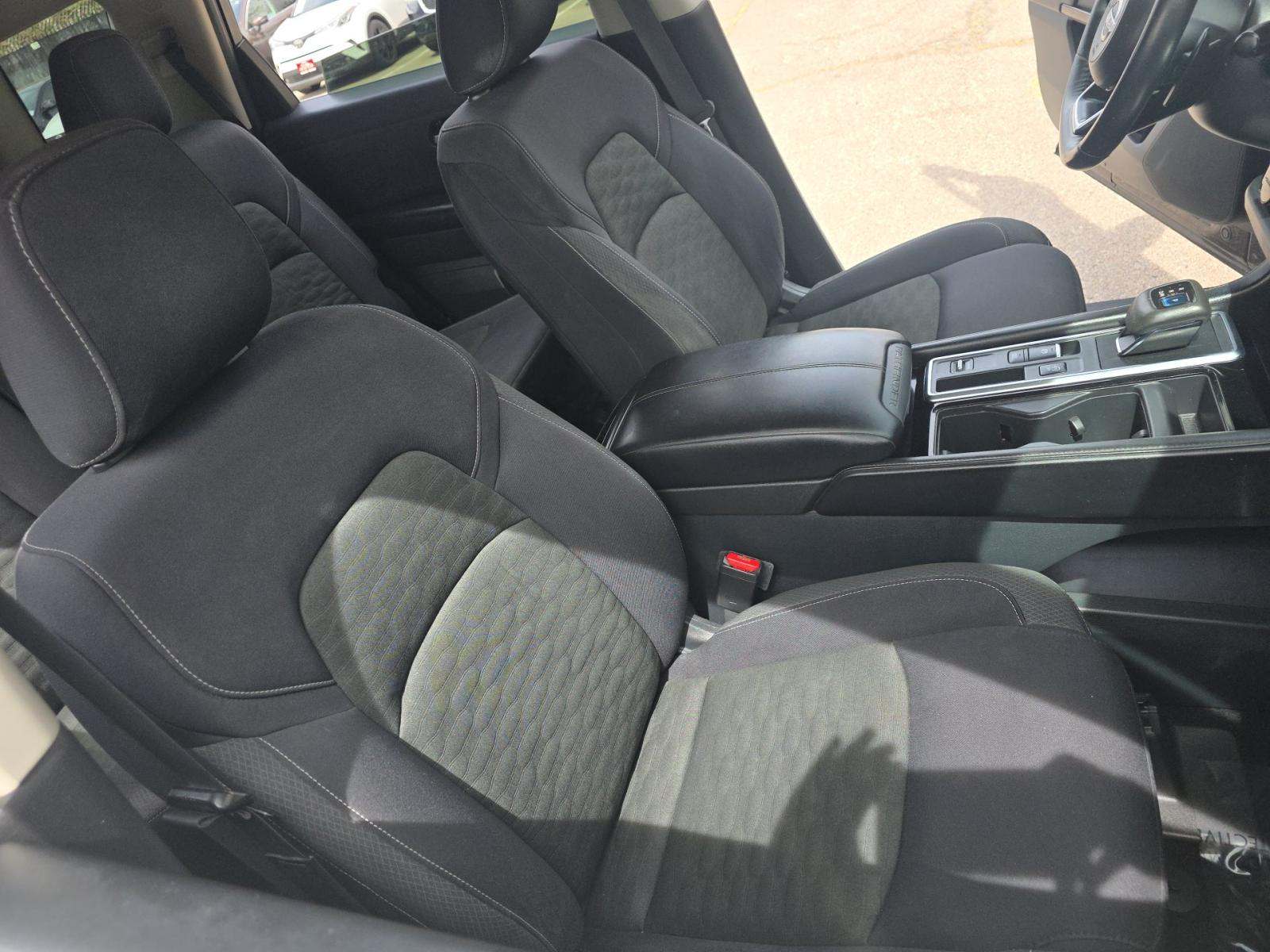 2022 Nissan Pathfinder SV FWD