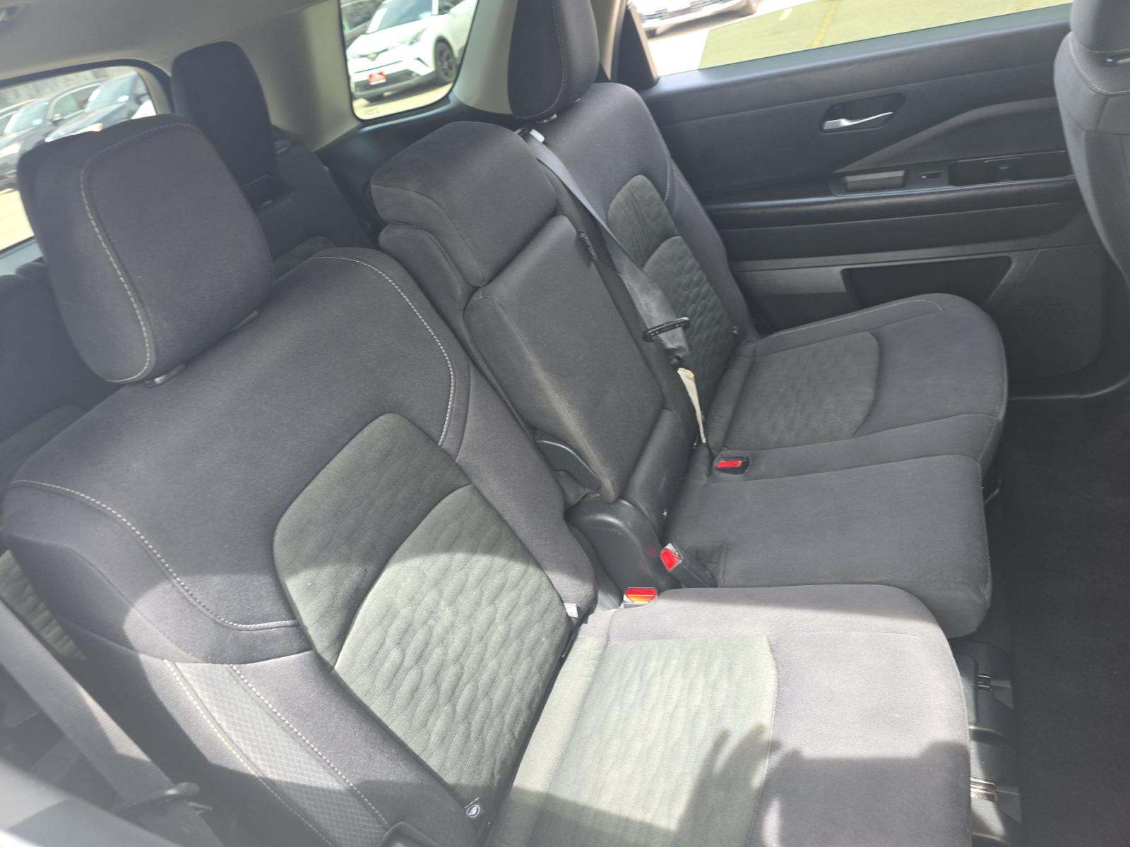 2022 Nissan Pathfinder SV FWD