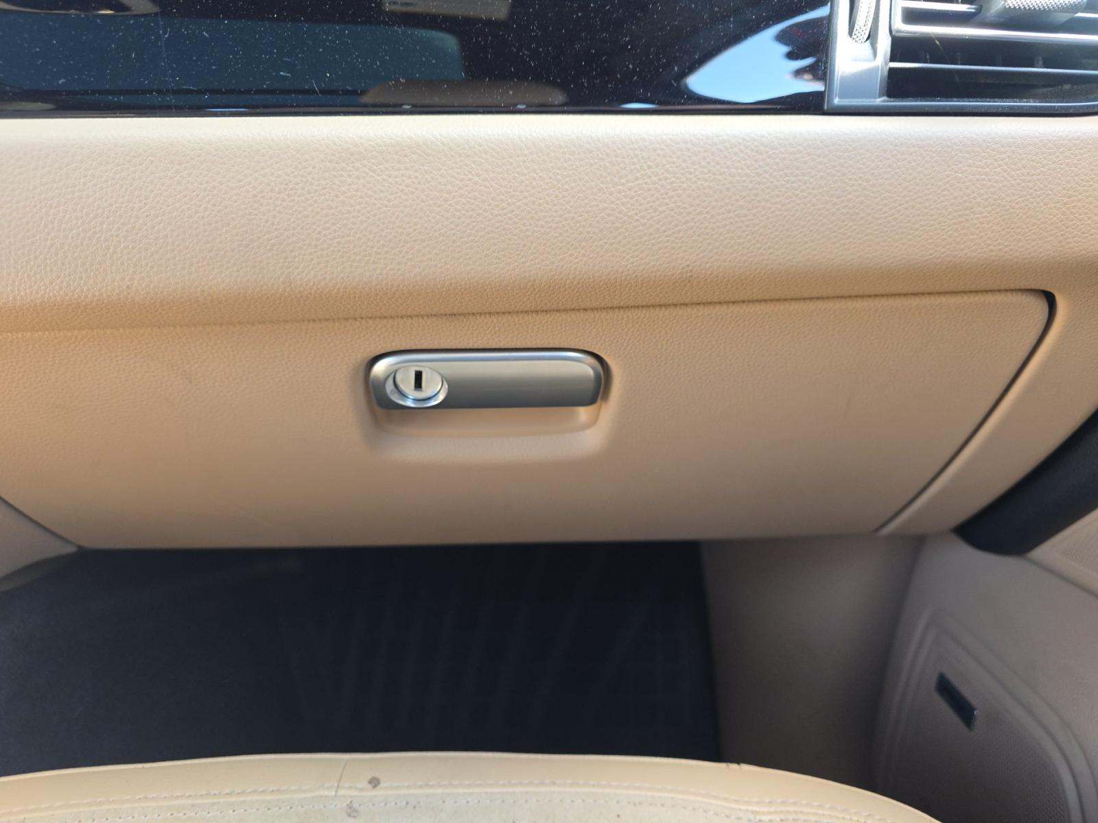 2020 Porsche Macan Base AWD