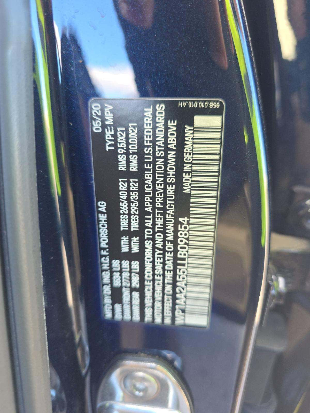 2020 Porsche Macan Base AWD