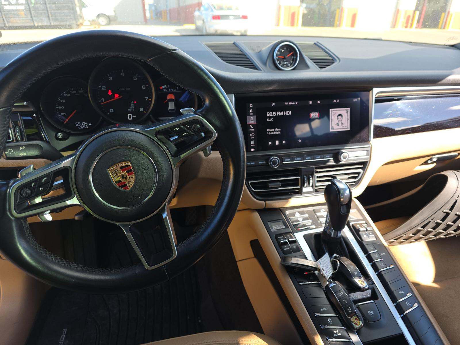 2020 Porsche Macan Base AWD