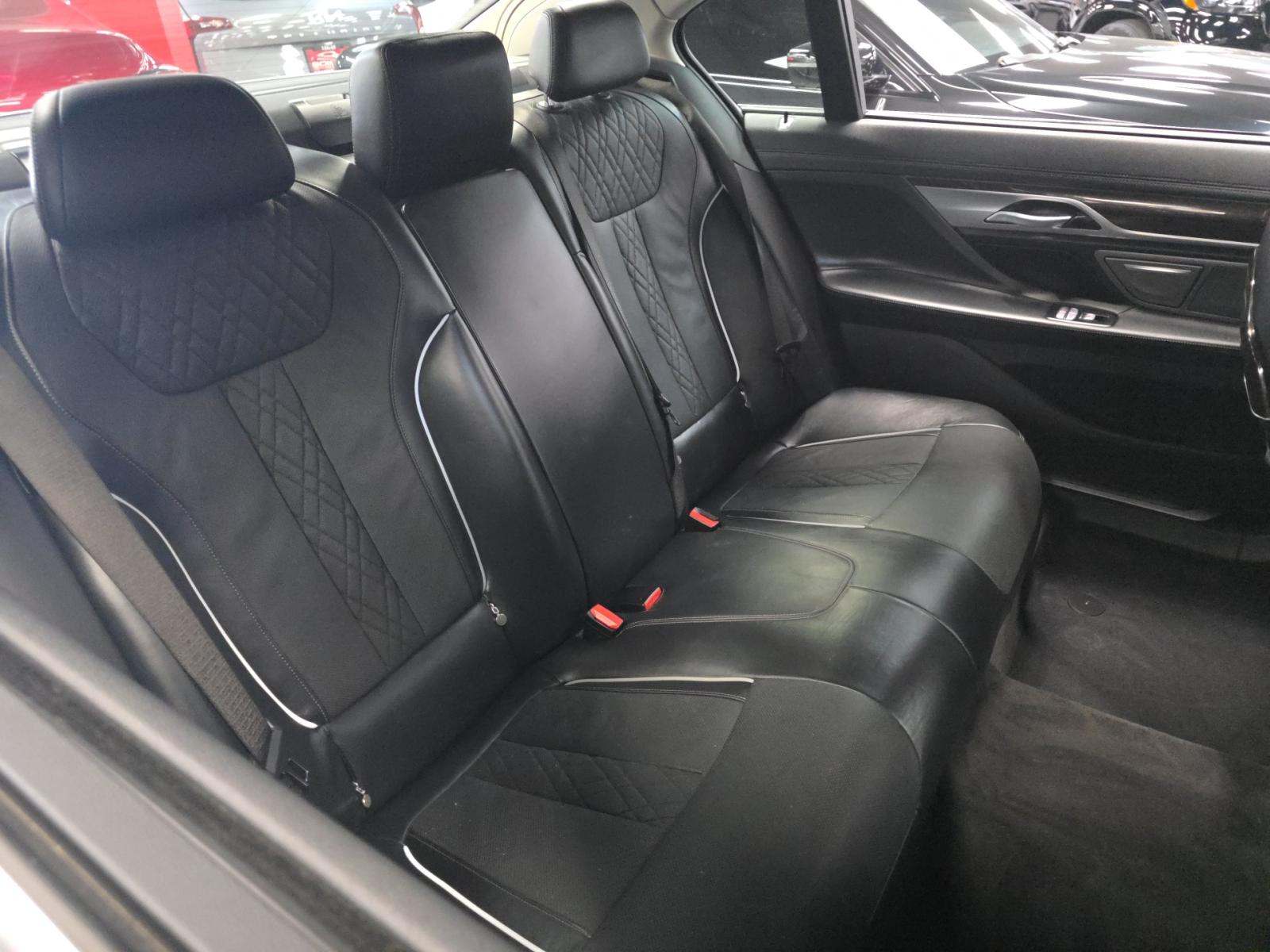 2020 BMW 7 Series 740i RWD