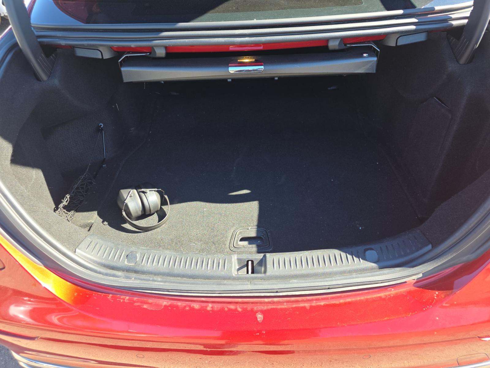MERCEDES-BENZ E-CLASS - 10