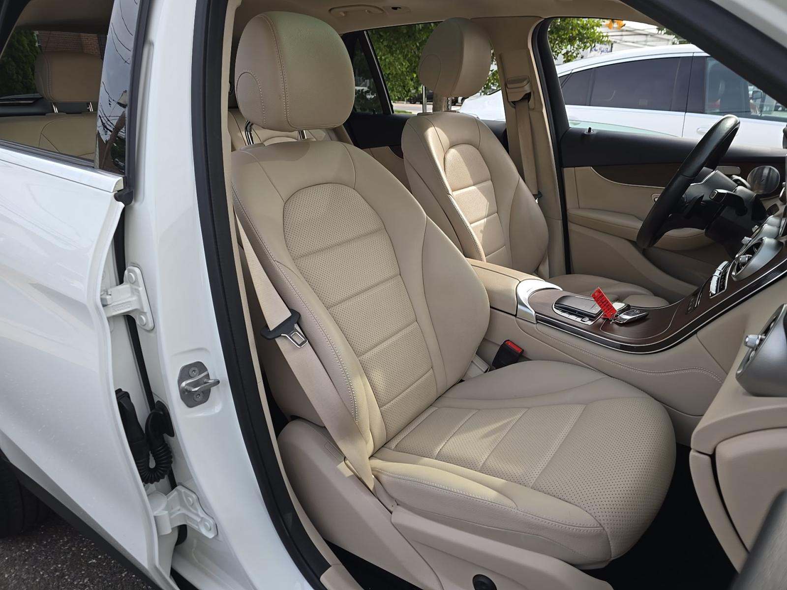 2021 Mercedes-Benz GLC GLC 300 AWD