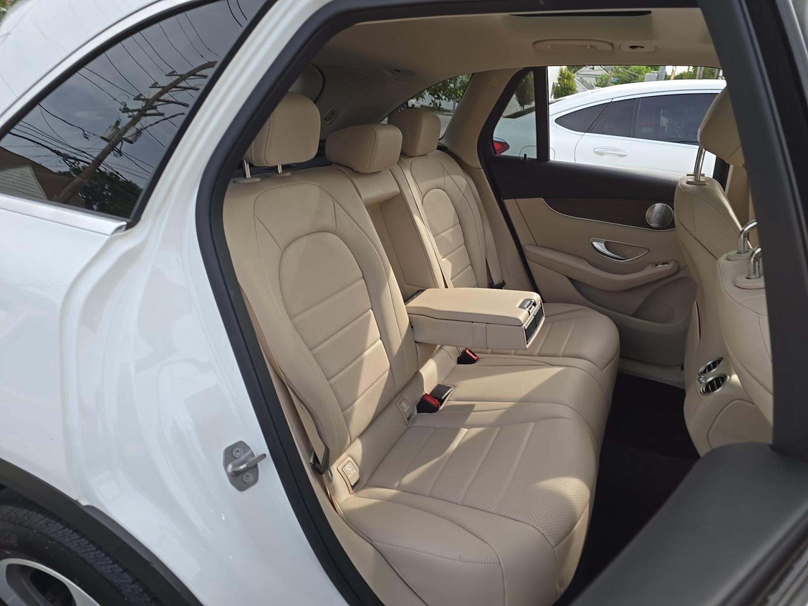 2021 Mercedes-Benz GLC GLC 300 AWD