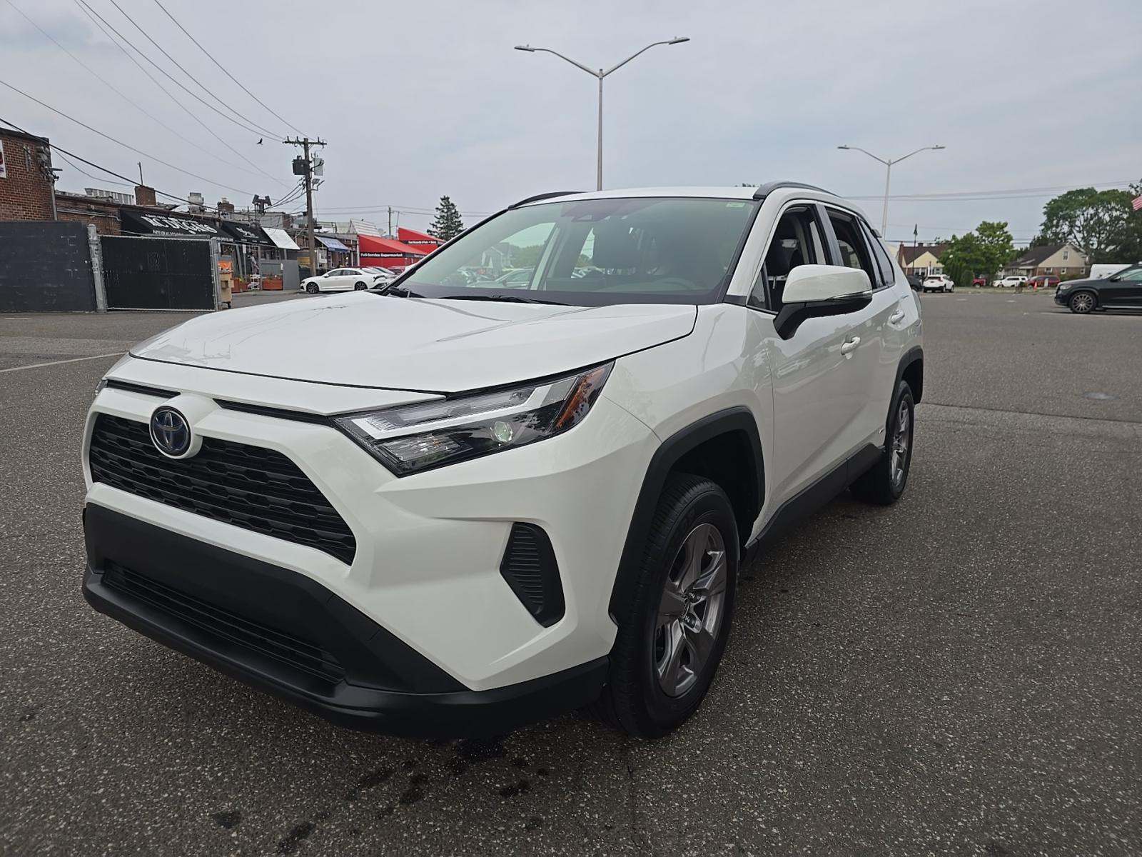 2025 Toyota RAV4 Hybrid XLE AWD
