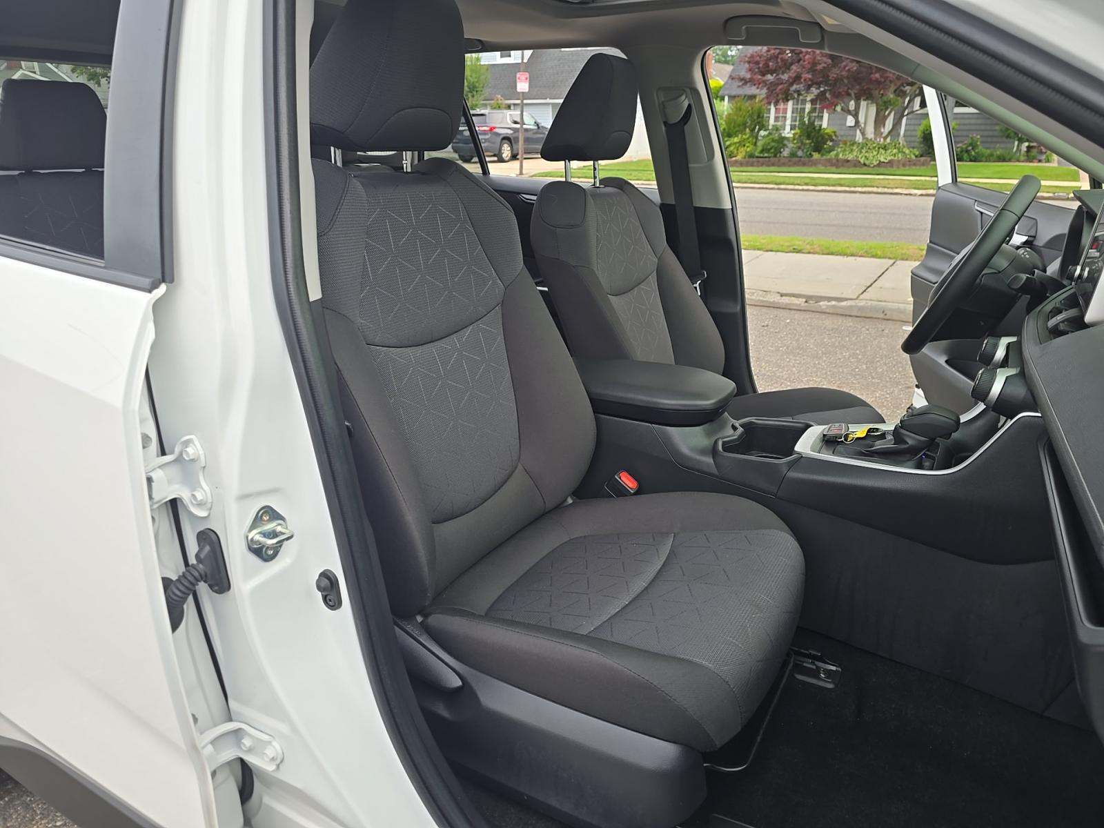 2025 Toyota RAV4 Hybrid XLE AWD
