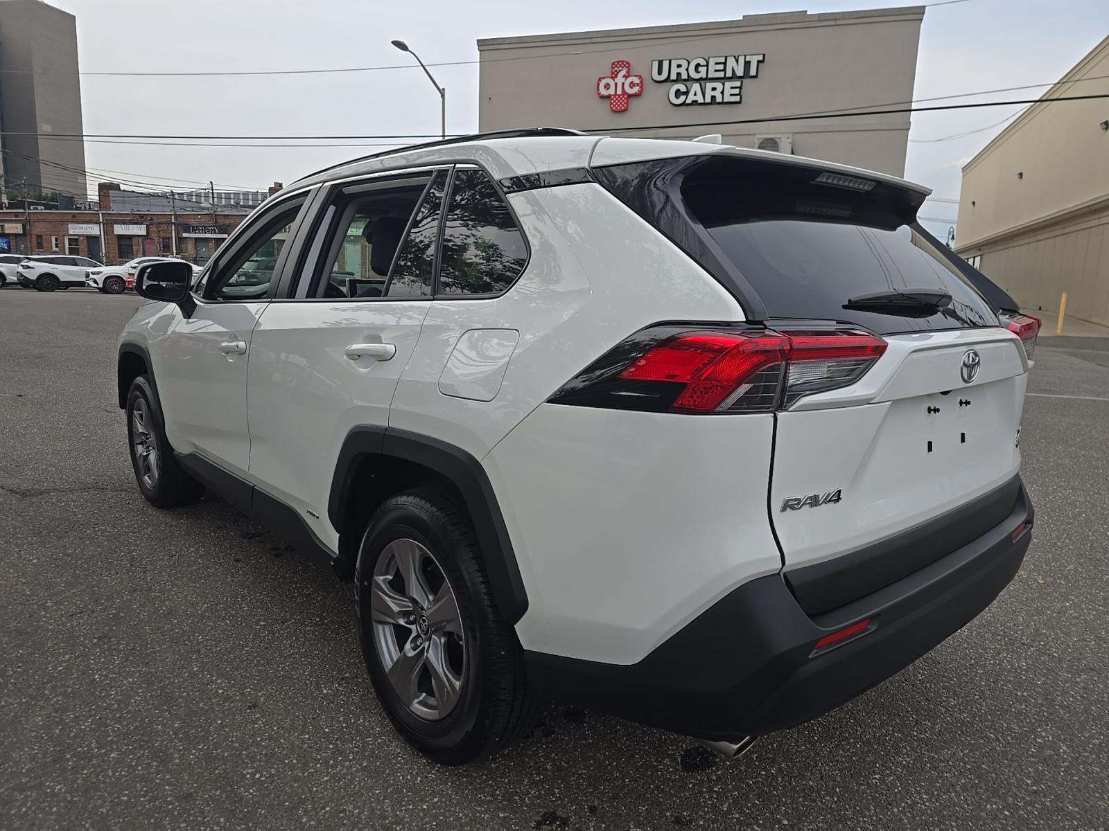 2025 Toyota RAV4 Hybrid XLE AWD