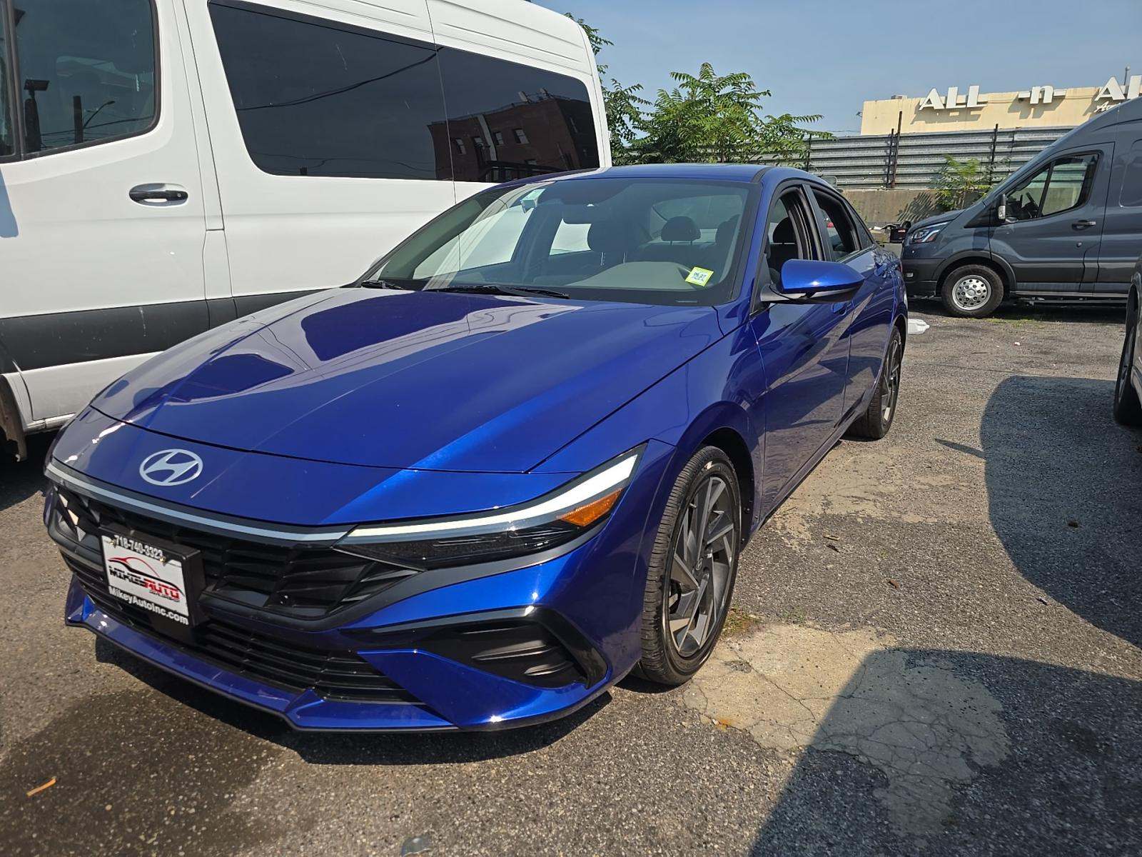2025 Hyundai Elantra SEL Convenience FWD