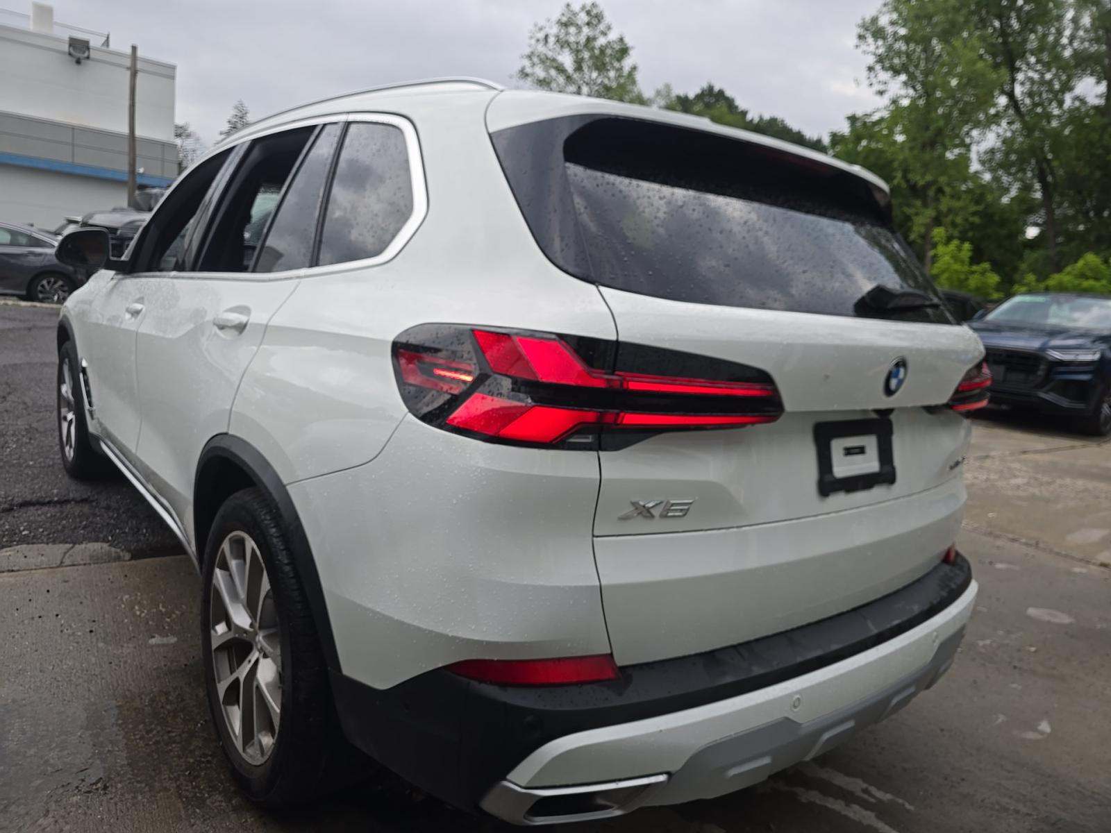 2025 BMW X5 xDrive40i AWD