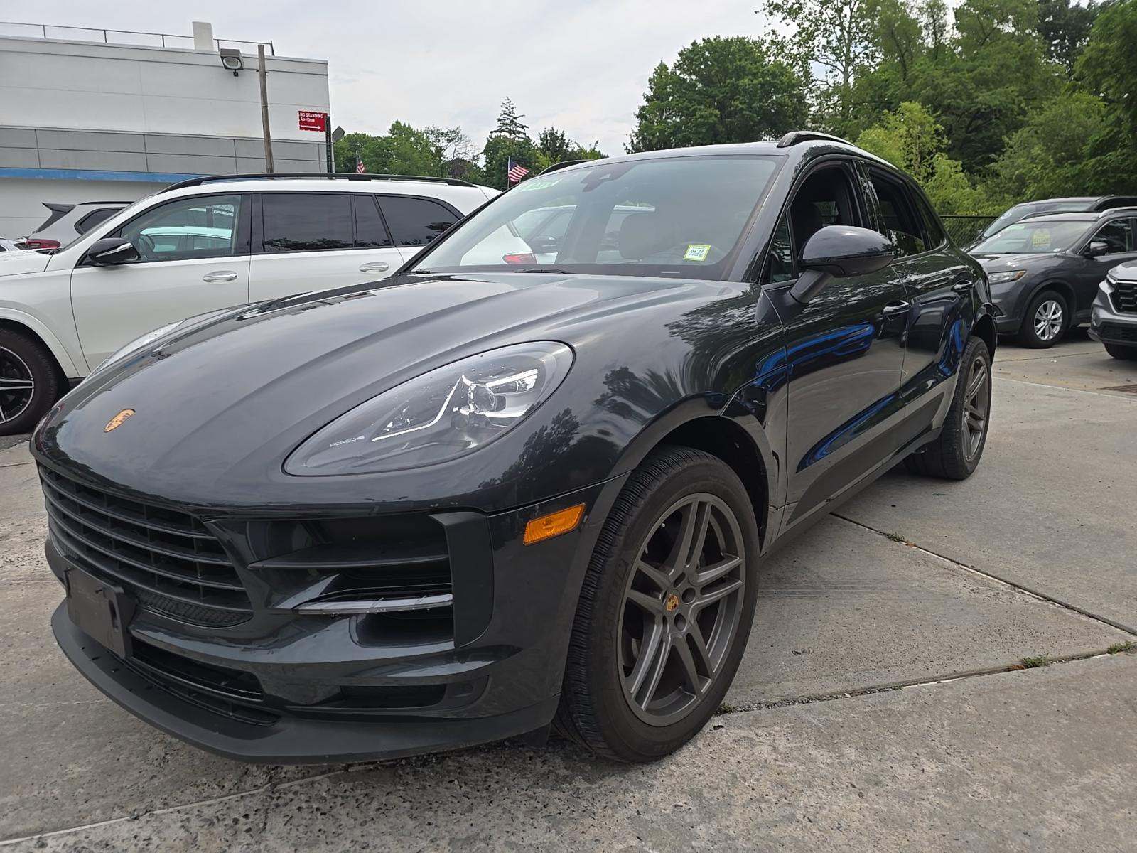 2021 Porsche Macan Base AWD