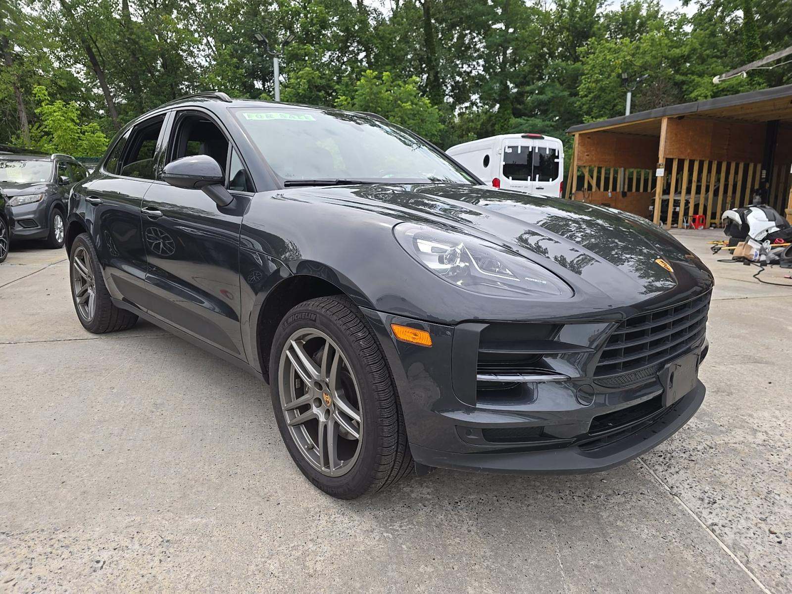 2021 Porsche Macan Base AWD
