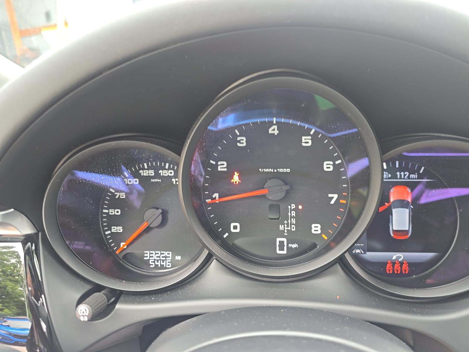2021 Porsche Macan Base AWD