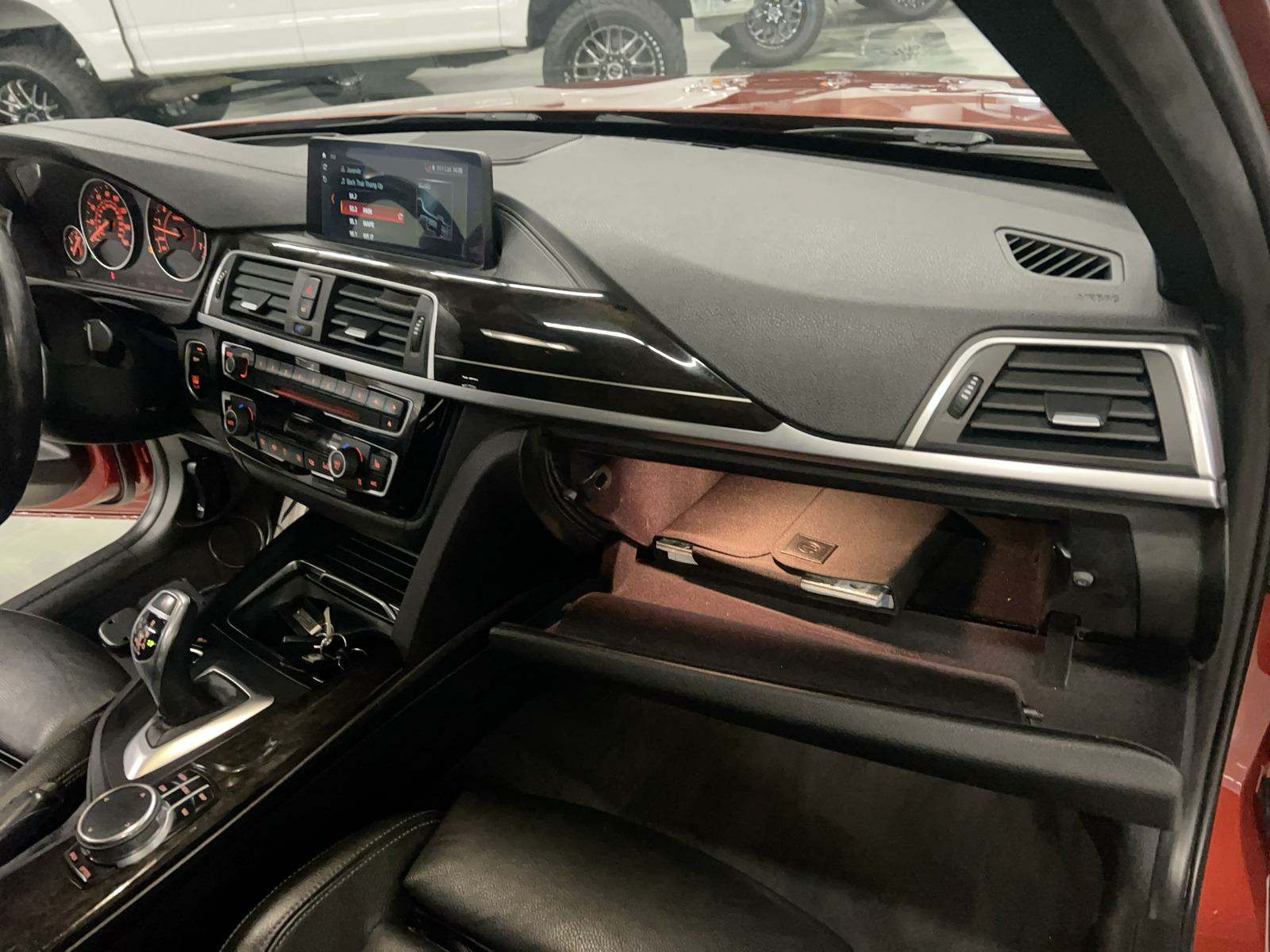 2018 BMW 3 Series 330i M SPORT LINE RWD