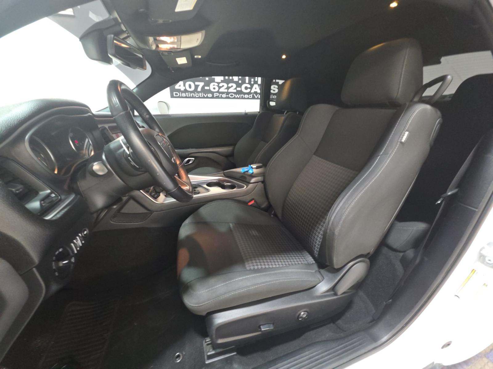 DODGE CHALLENGER - 6