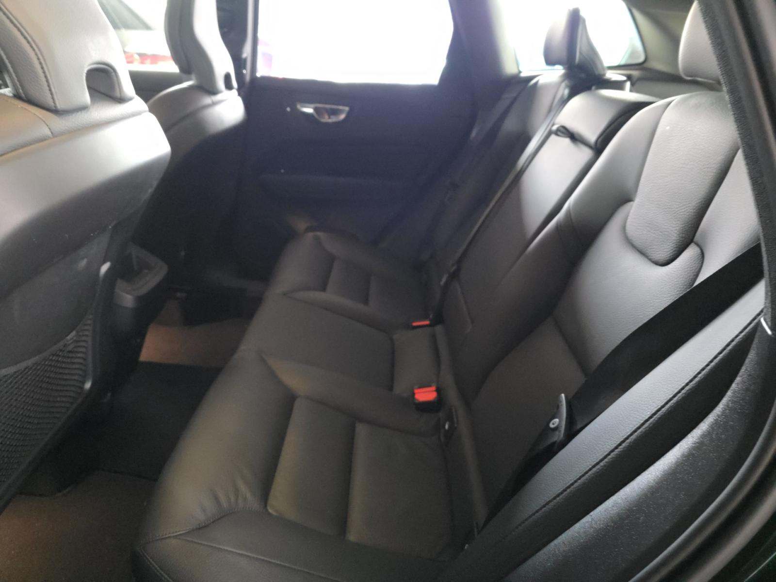 2025 Volvo XC60 B5 Plus AWD