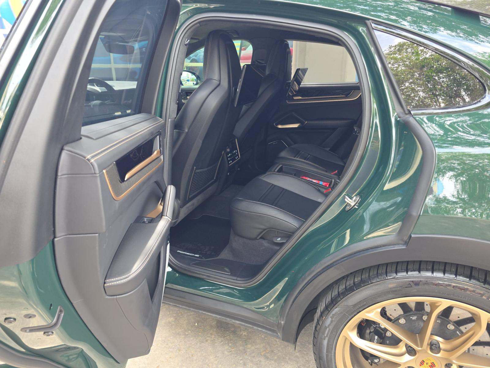 2024 Porsche Cayenne Turbo GT AWD