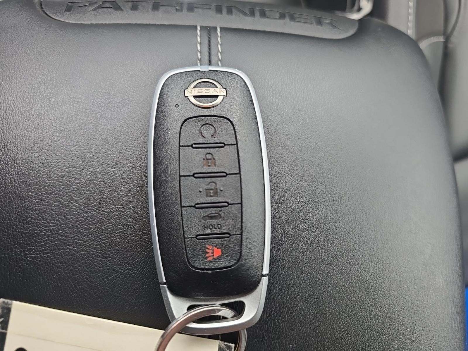 2023 Nissan Pathfinder SL FWD