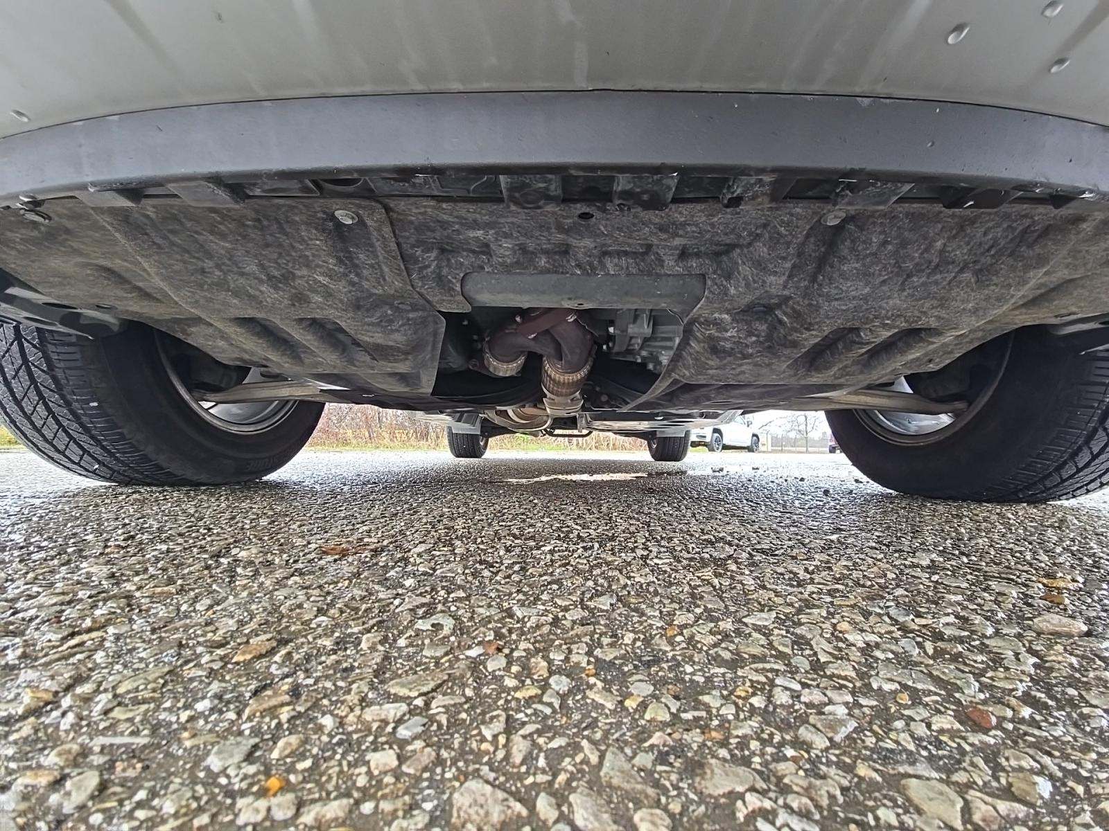 2023 Nissan Pathfinder SL FWD