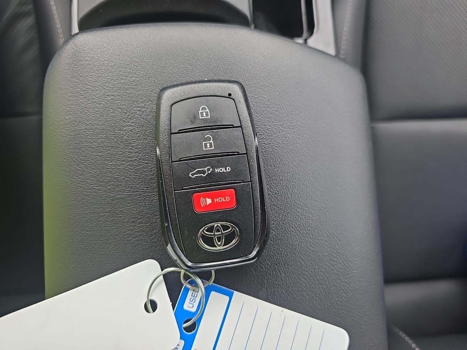 2023 Toyota Prius Limited AWD