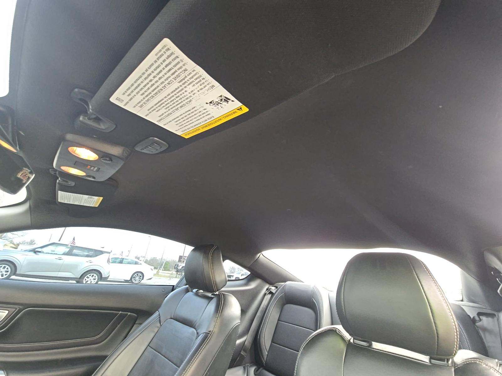 2022 Ford Mustang EcoBoost Premium RWD