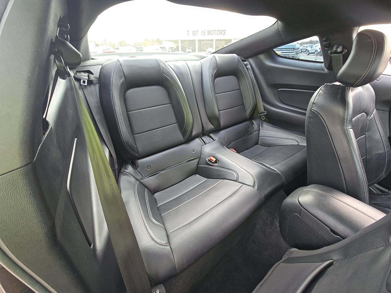 2022 Ford Mustang EcoBoost Premium RWD