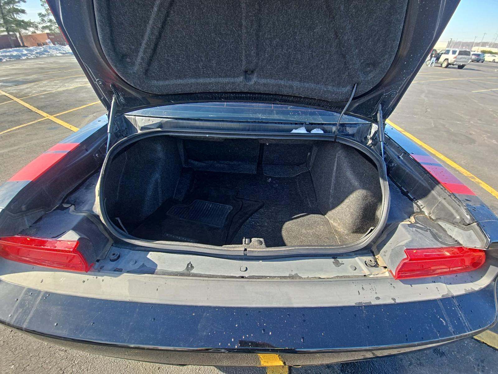 2014 Dodge Challenger SRT8 Core RWD