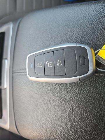 HYUNDAI SEL PREMIUM - 4