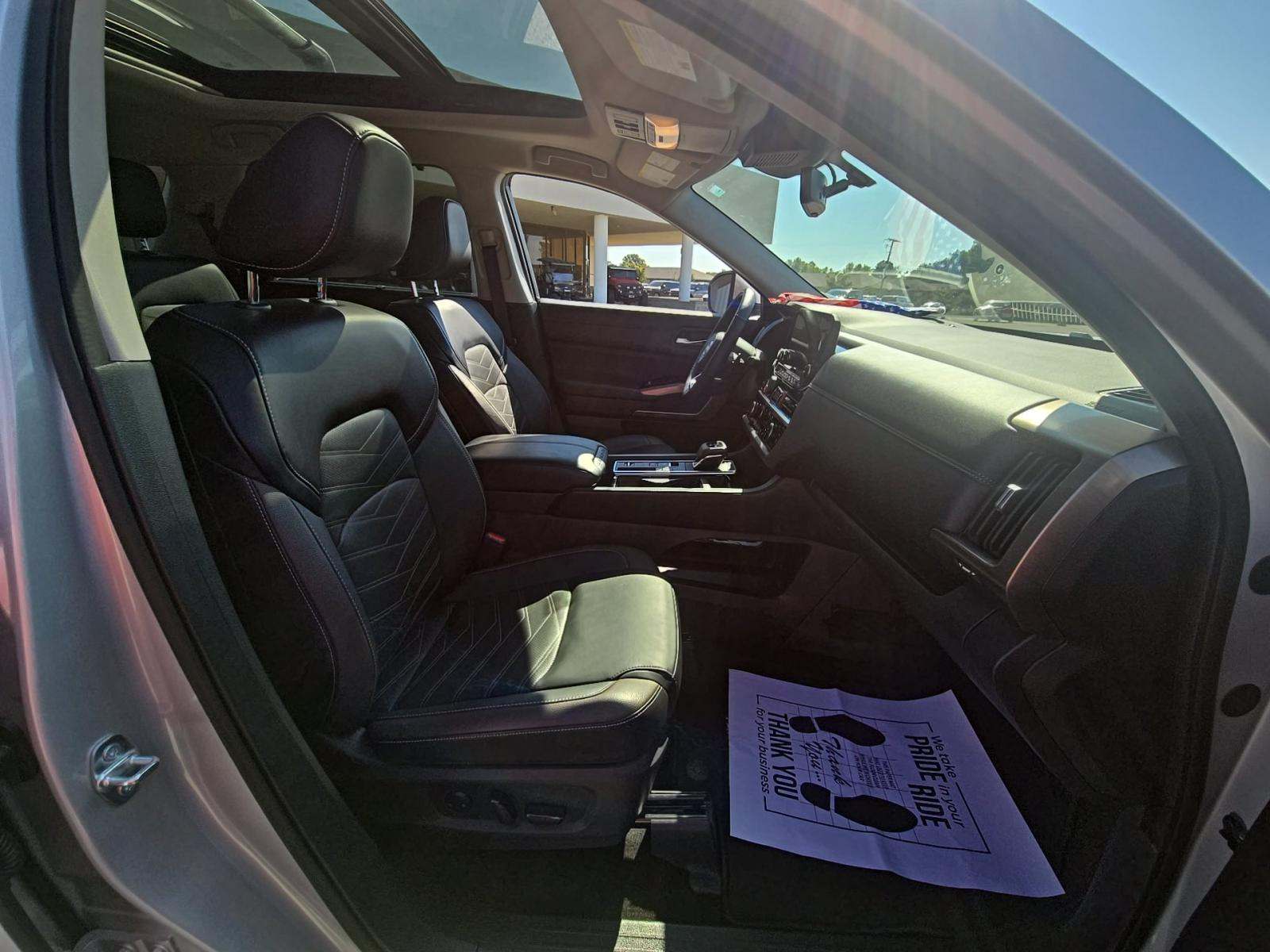 2024 Nissan Pathfinder Platinum FWD